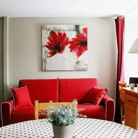 Marie Locations Coeur Village Apartment